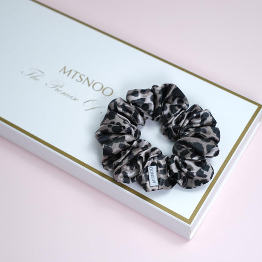 MTSNOO Silk Scrunchie for Hair Sleep, 100% Pure 22 Momme Mulberry Silk Scrunchies for Curly Hair with Elastic Band, 1 Pack, Black Leopard for Women & Girls
