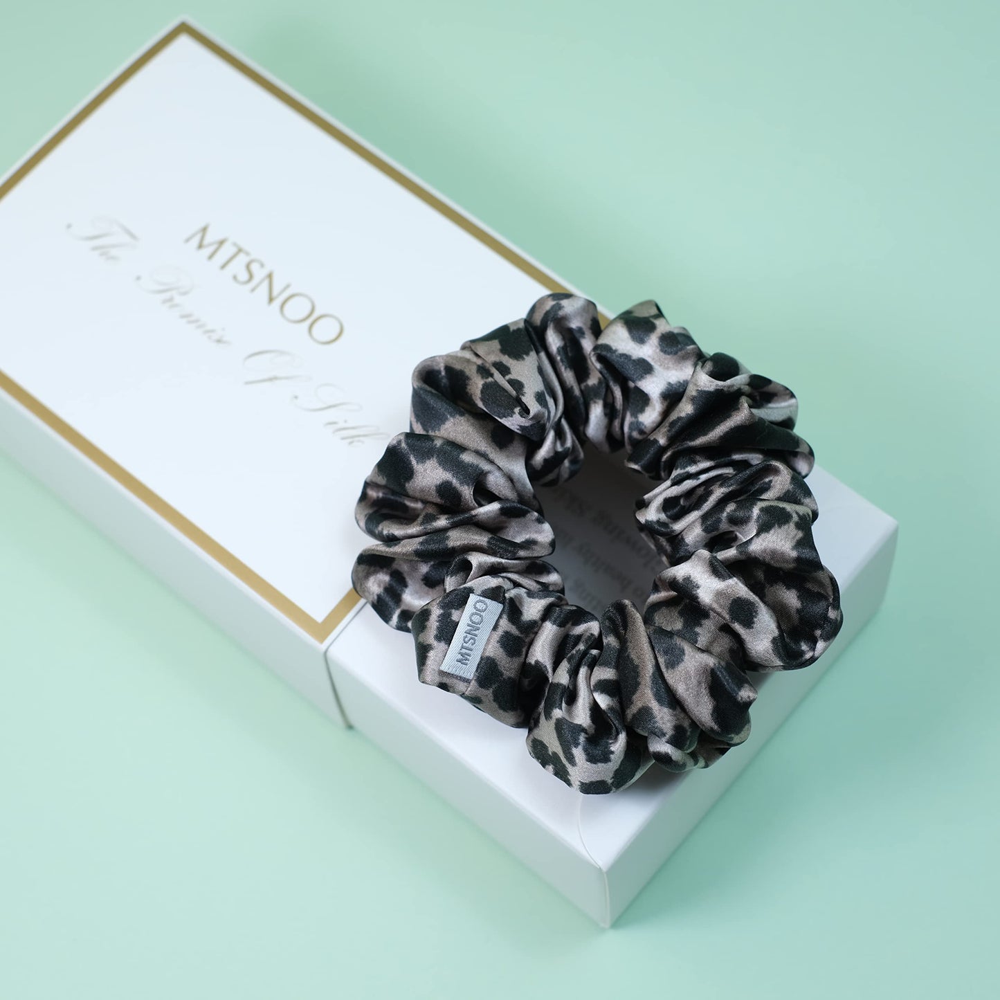 MTSNOO Silk Scrunchie for Hair Sleep, 100% Pure 22 Momme Mulberry Silk Scrunchies for Curly Hair with Elastic Band, 1 Pack, Black Leopard for Women & Girls