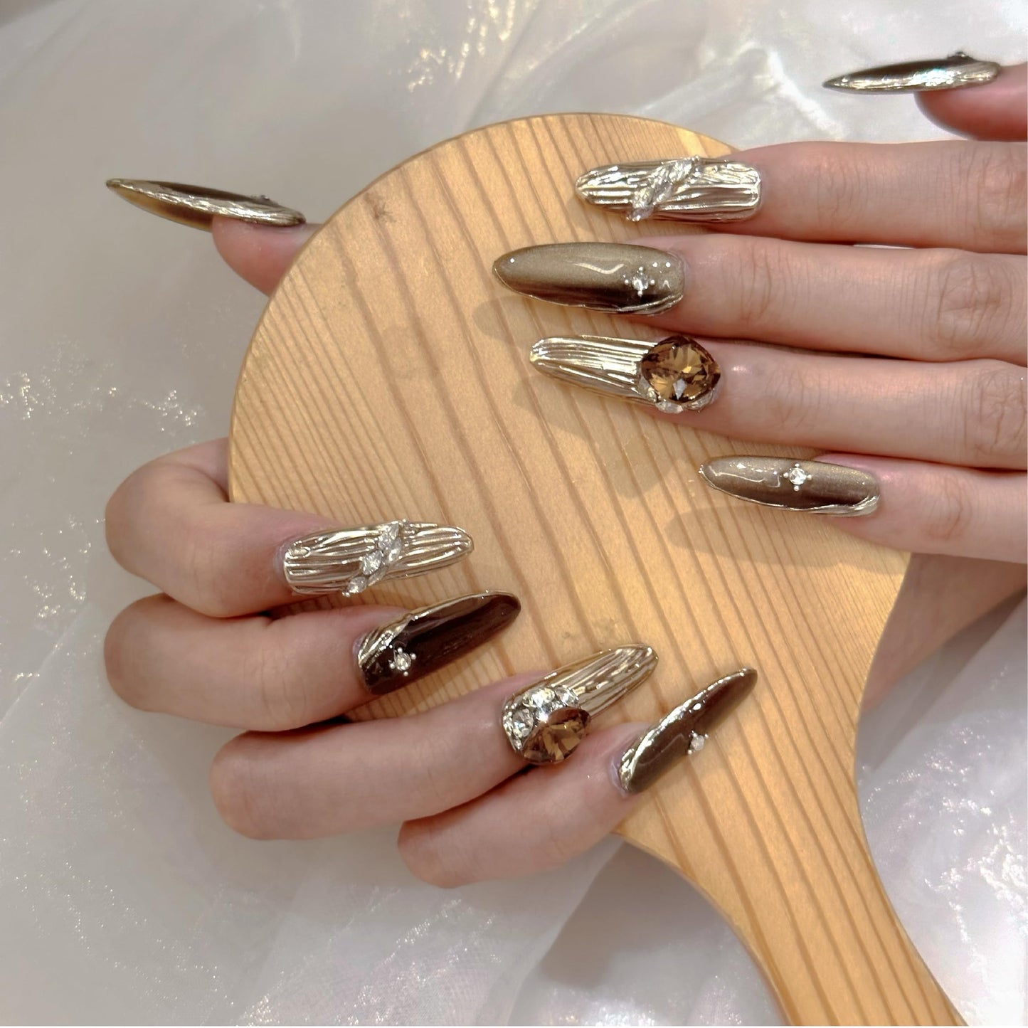 Lurenia • Lxssie Press On Nails - French Style with Pearl Embellishments and 3D Gold Texture - Reusable Nail Art Gift Set for Women (EXTRA SMALL-Brown Diamond, )