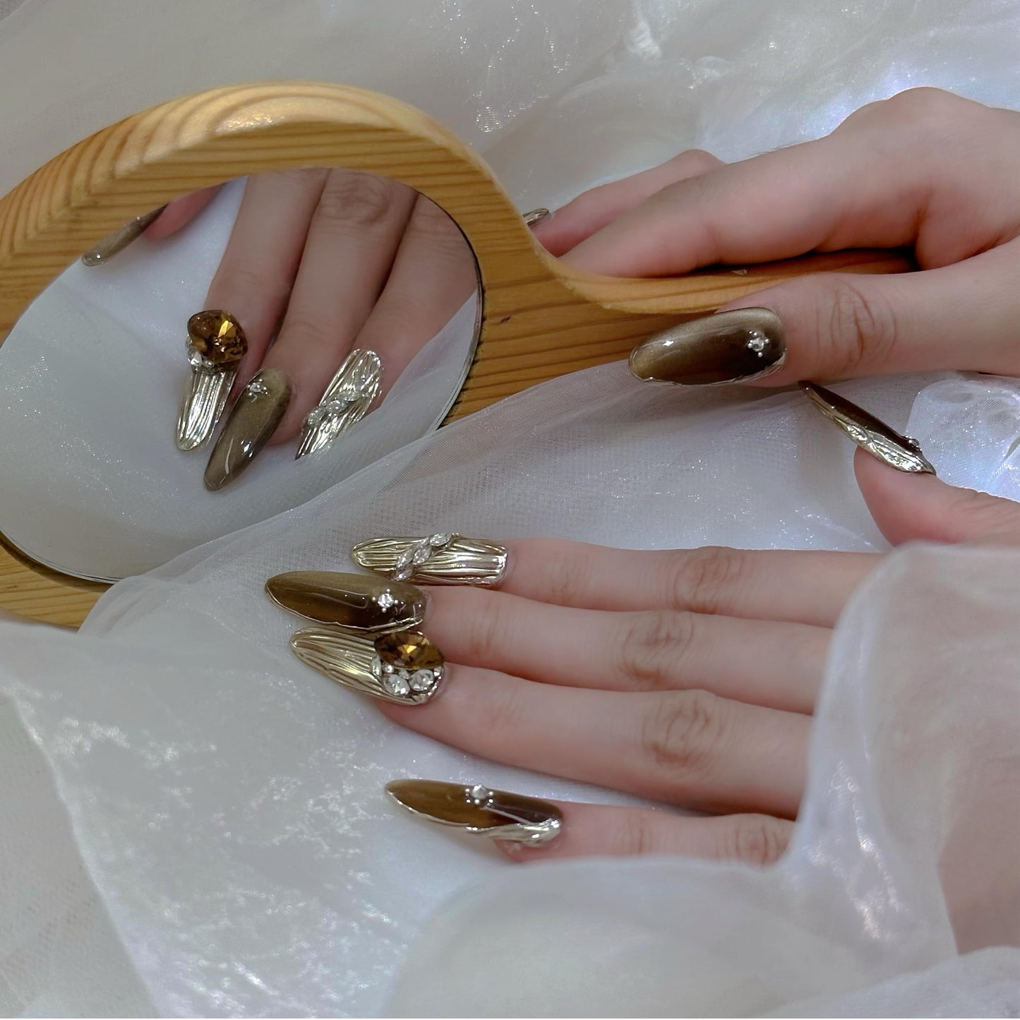 Lurenia • Lxssie Press On Nails - French Style with Pearl Embellishments and 3D Gold Texture - Reusable Nail Art Gift Set for Women (EXTRA SMALL-Brown Diamond, )